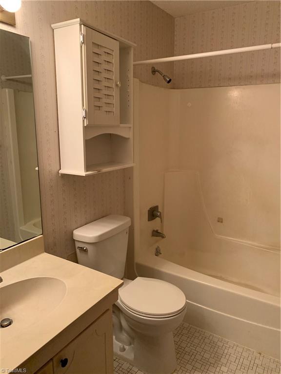 226 Northpoint Avenue, Unit D High Point, NC 27262 - Photo 9 of 10 Gallery Image 9