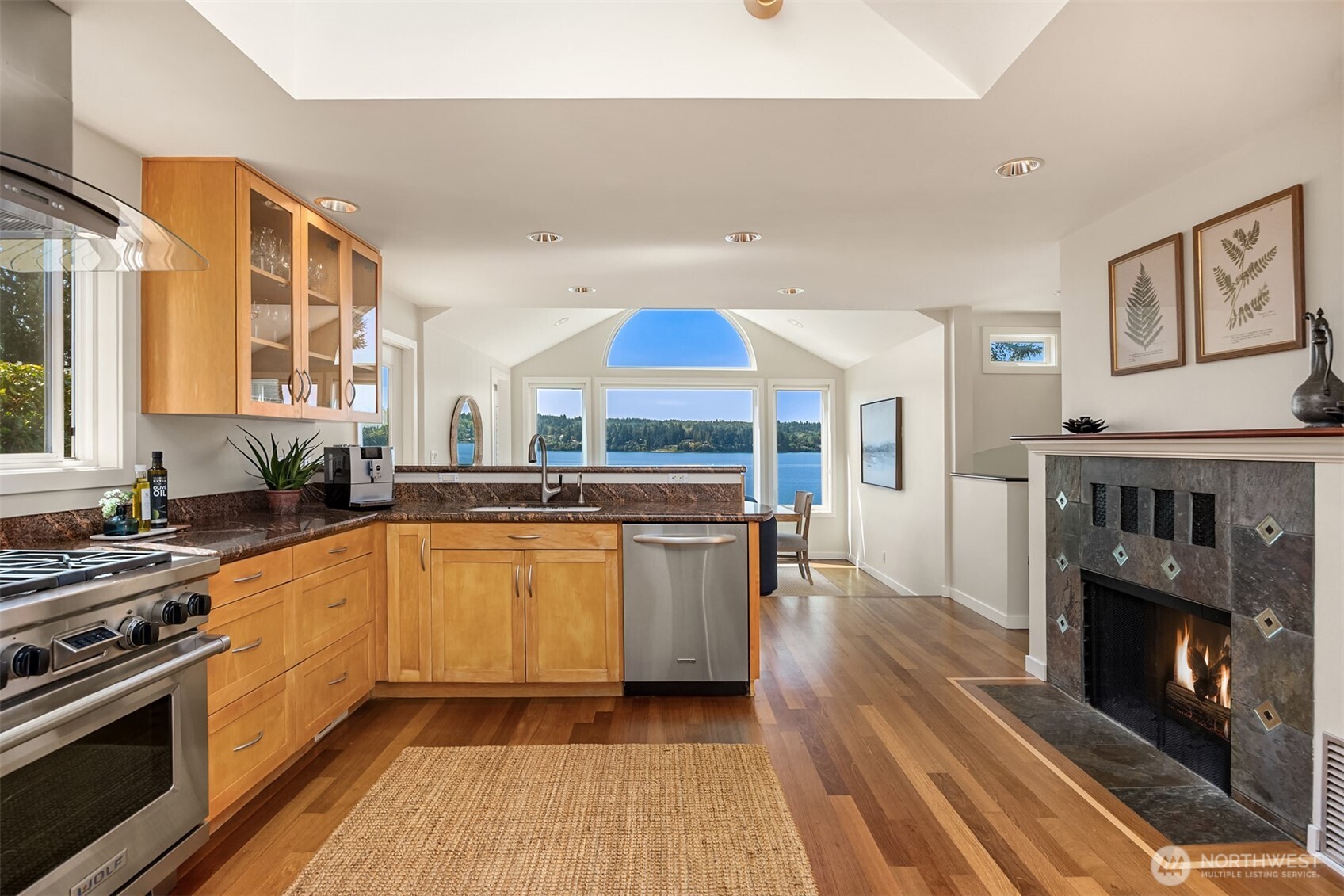 9549 Olympus Beach Road Northeast Bainbridge Island, WA 98110 - Photo 13 of 35