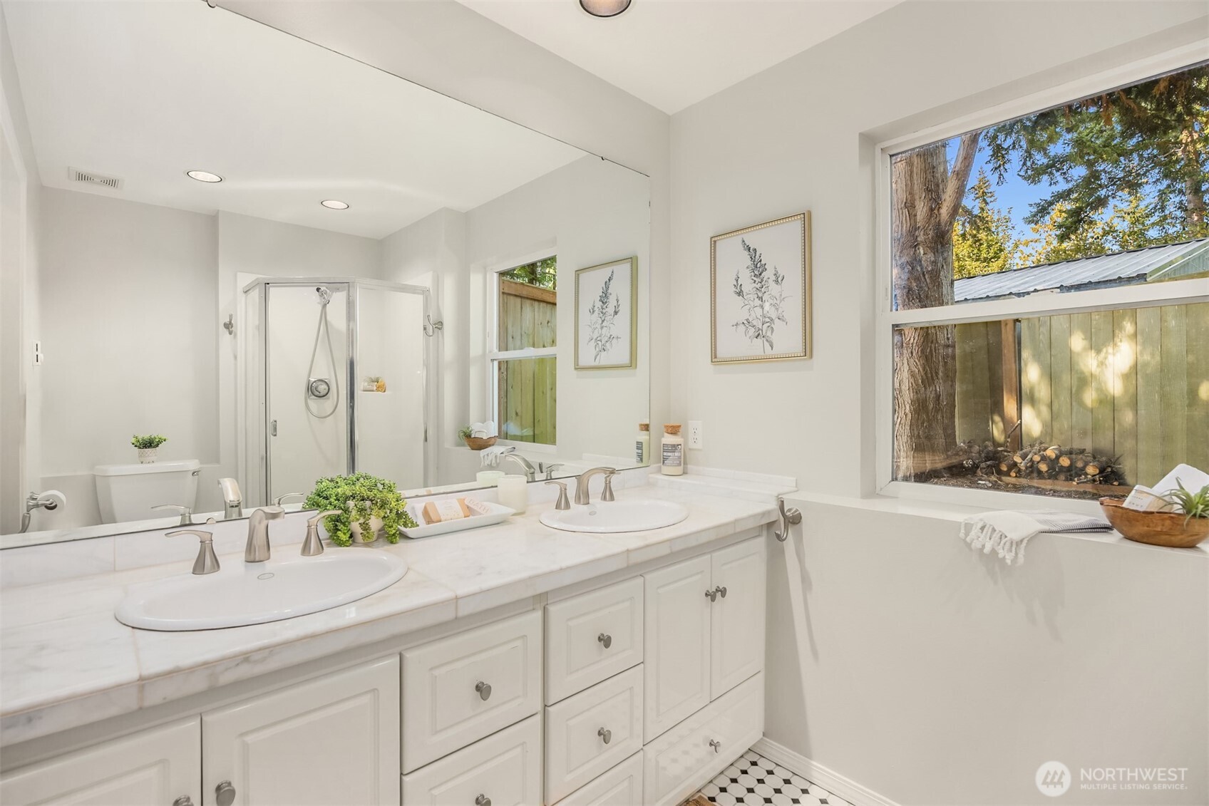 9549 Olympus Beach Road Northeast Bainbridge Island, WA 98110 - Photo 17 of 35