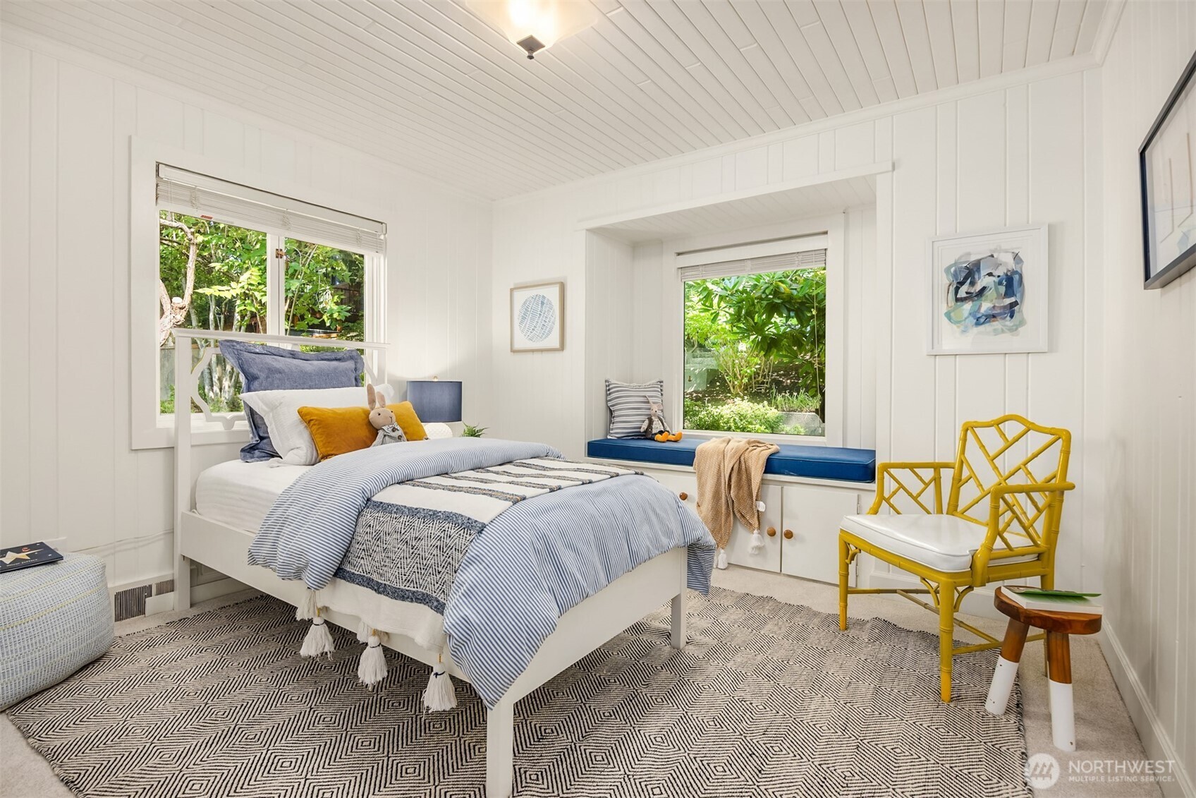 9549 Olympus Beach Road Northeast Bainbridge Island, WA 98110 - Photo 22 of 35
