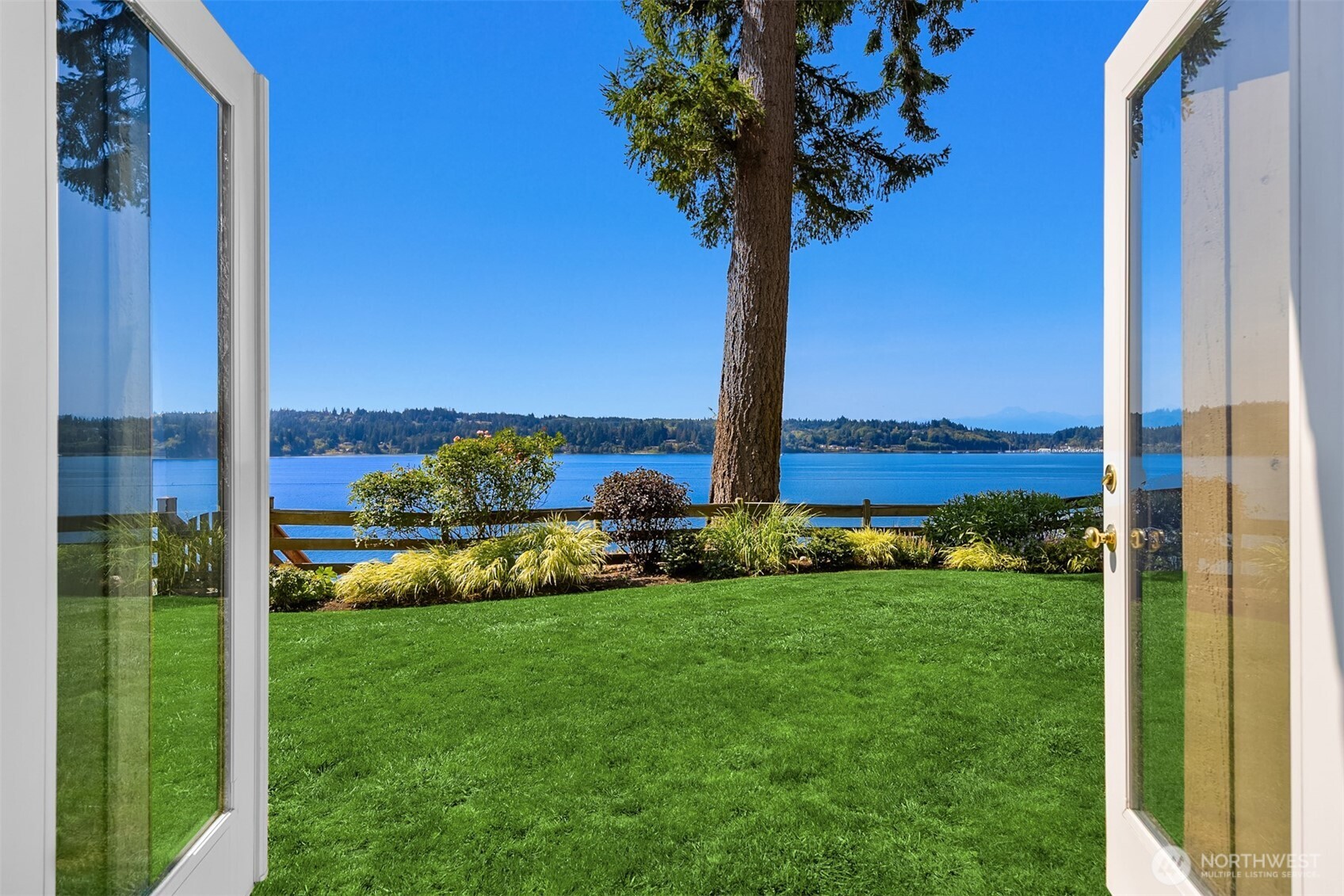 9549 Olympus Beach Road Northeast Bainbridge Island, WA 98110 - Photo 9 of 35