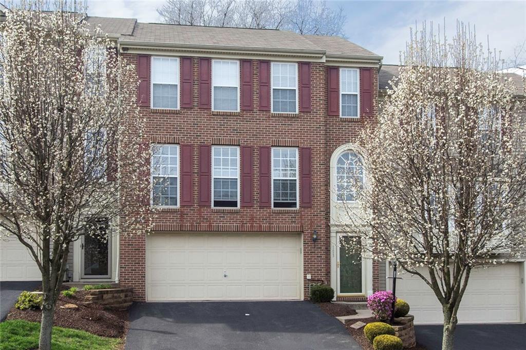 Immaculate Townhome in Popular Park Place