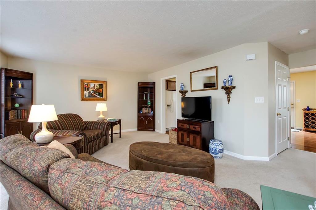 Open to Both the Dining Area and Kitchen