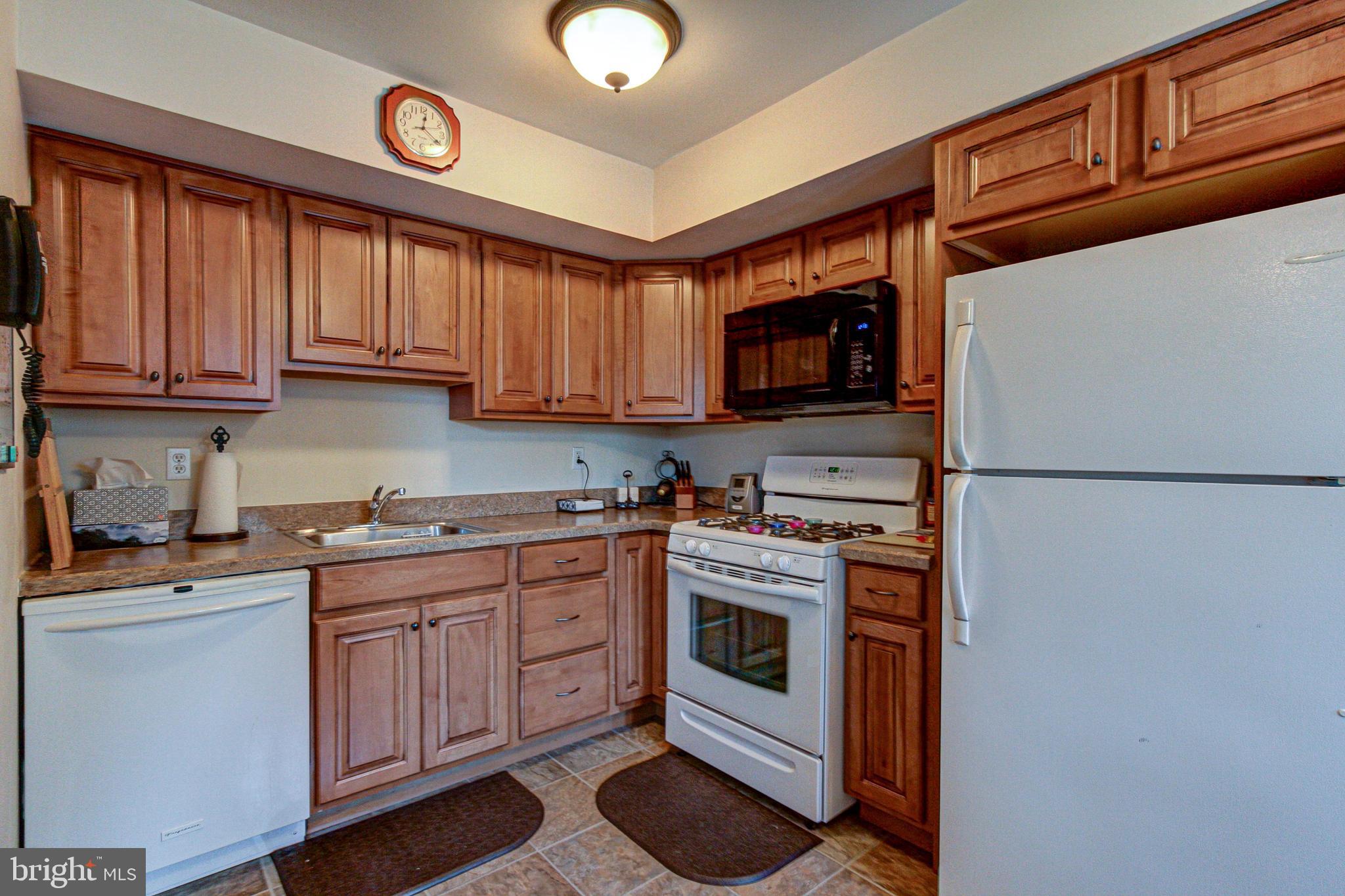 11844 Basile Road Philadelphia, PA 19154 - Photo 11 of 31 Gallery Image 11