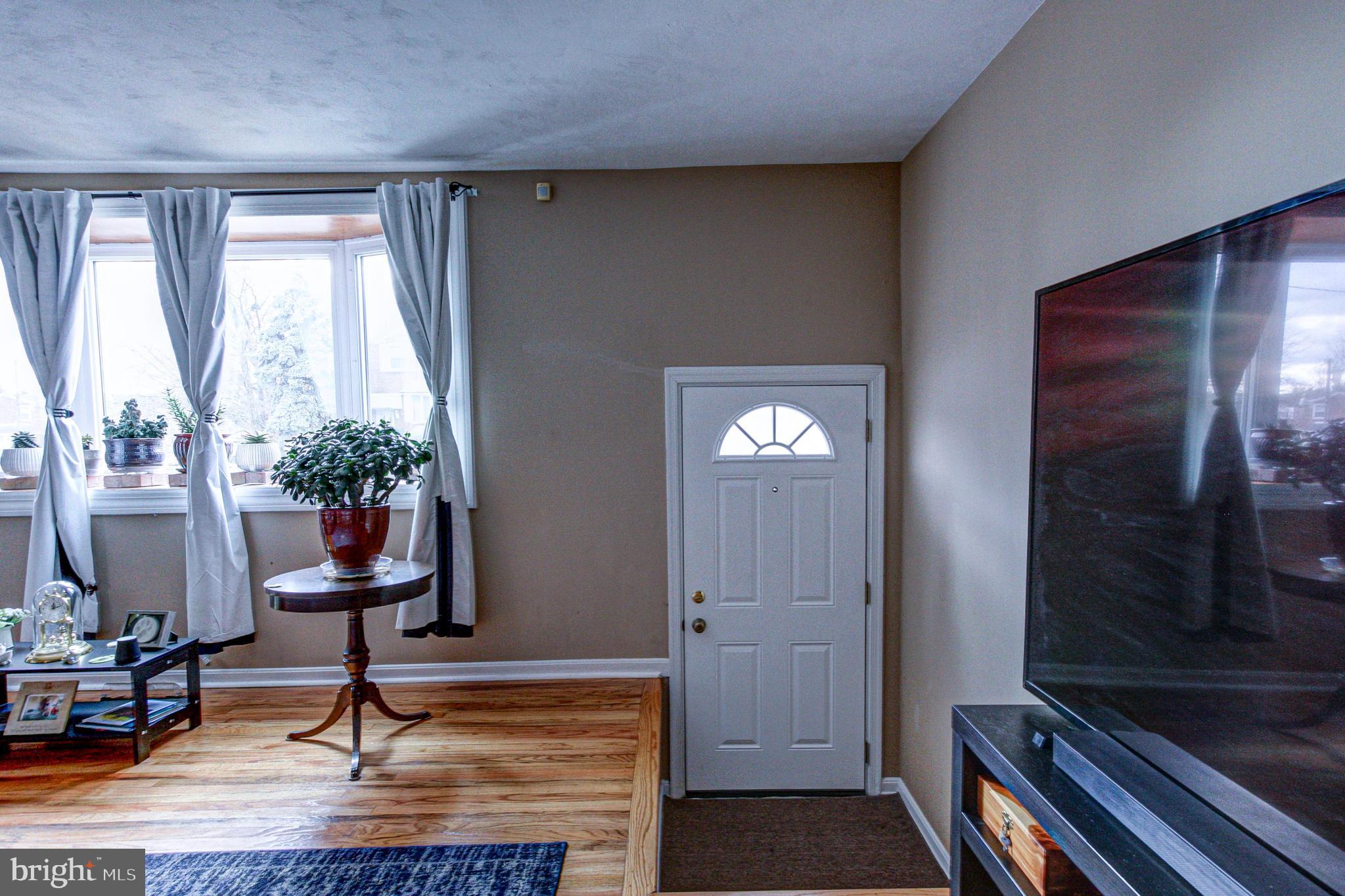 11844 Basile Road Philadelphia, PA 19154 - Photo 6 of 31 Gallery Image 6
