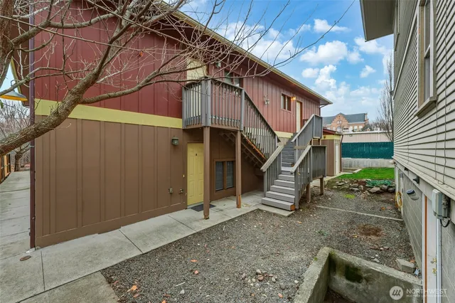 $2,300,000 | 1055 East Isaacs Avenue East, Walla Walla, WA 99362