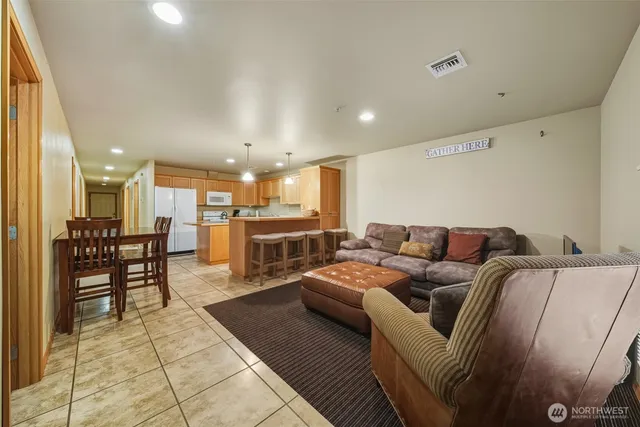 $2,300,000 | 1055 East Isaacs Avenue East, Walla Walla, WA 99362