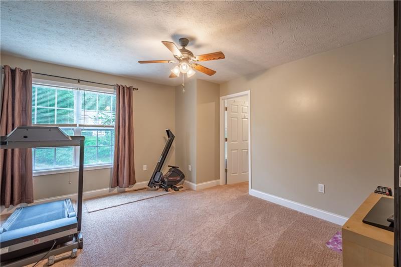 1585 Arndt Road Pittsburgh, PA 15237 - Photo 17 of 25 Gallery Image 17