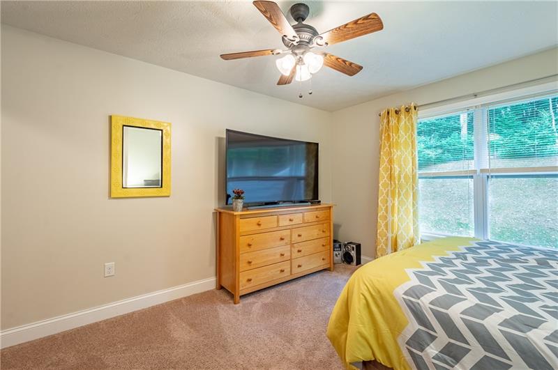 1585 Arndt Road Pittsburgh, PA 15237 - Photo 19 of 25 Gallery Image 19