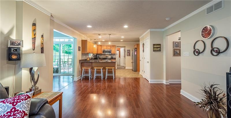 1585 Arndt Road Pittsburgh, PA 15237 - Photo 4 of 25 Gallery Image 4
