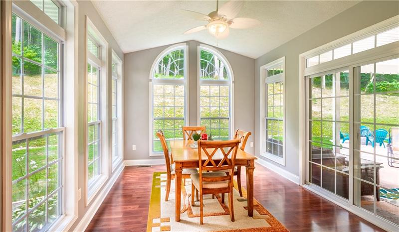 1585 Arndt Road Pittsburgh, PA 15237 - Photo 7 of 25 Gallery Image 7