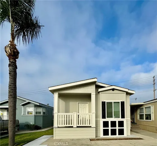 $3,350 | 2627 East La Palma Avenue, Unit 18, Anaheim, CA 92806