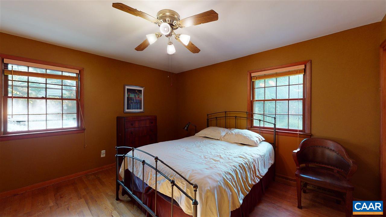 1915 Park Road Waynesboro, VA 22980 - Photo 5 of 20 Gallery Image 5