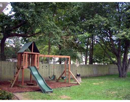 25 Hambly Road Tiverton, RI 02878 - Photo 5 of 8
