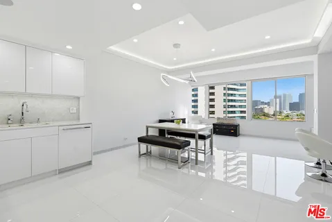 $950,000 | 10501 Wilshire Boulevard, Unit 1007, Los Angeles, CA 90024