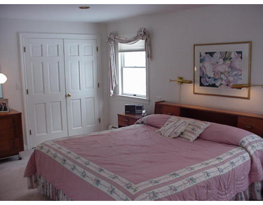 3 Philbrook Terrace Lexington, MA 02421 - Photo 8 of 11