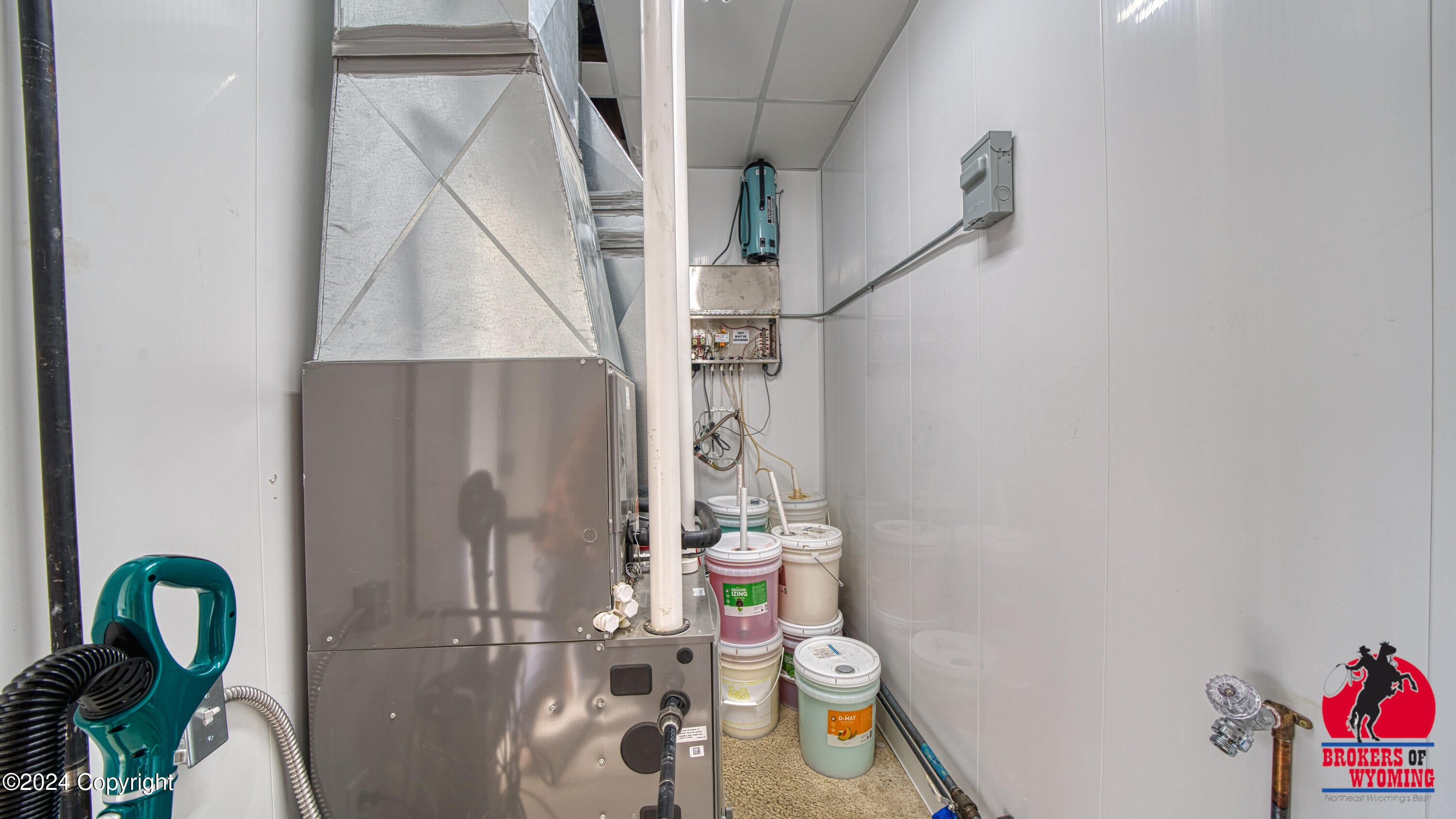 226 Pine Haven Road Moorcroft, WY 82721 - Photo 16 of 20 Dog Wash Mechanical Room -
