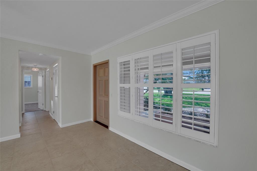2725 Southeast 5th Court Pompano Beach, FL 33062 - Photo 13 of 37 a view of livingroom with furniture