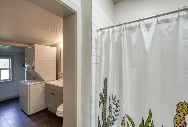 $272,000 | 305 West Tarrant Street, Llano, TX 78643