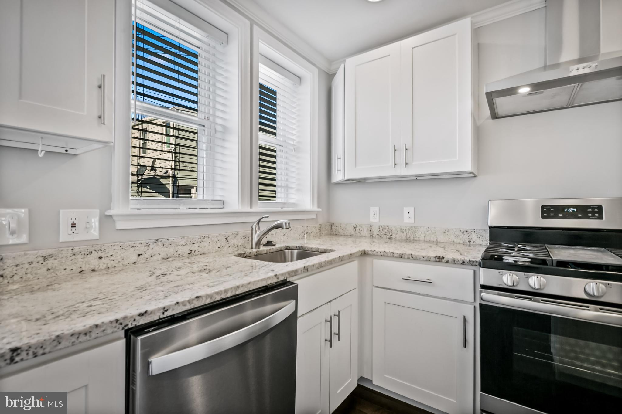 108 South Conkling Street Baltimore, MD 21224 - Photo 13 of 29