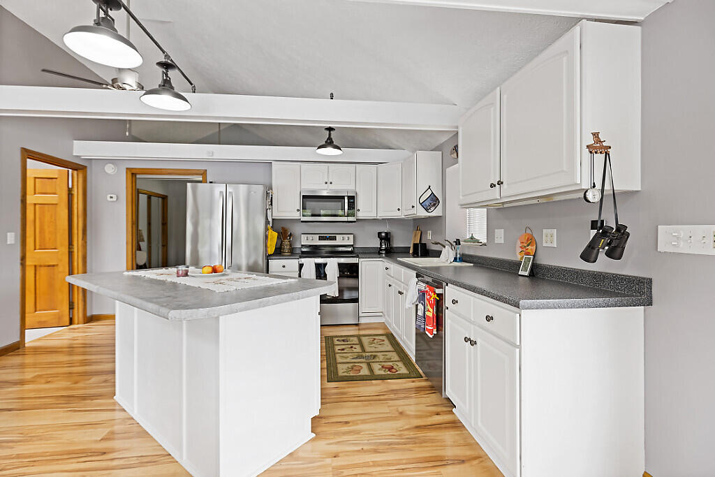 59 Morrill Road Livermore, ME 04253 - Photo 5 of 53 02_BP5A8978_DxO_mls