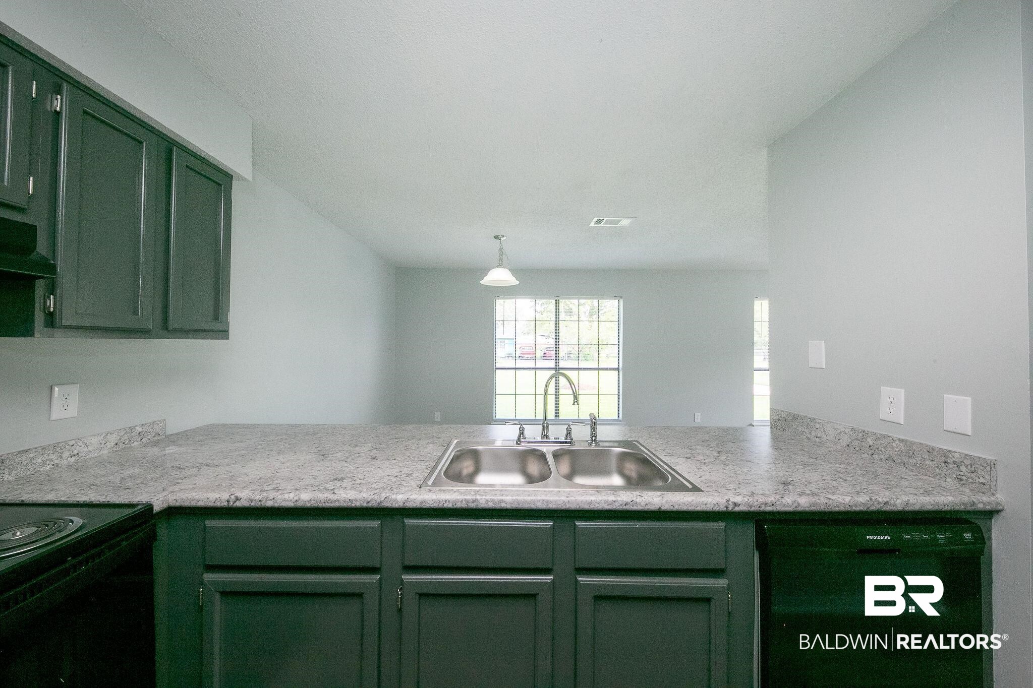 513 West Rose Avenue Foley, AL 36535 - Photo 11 of 50