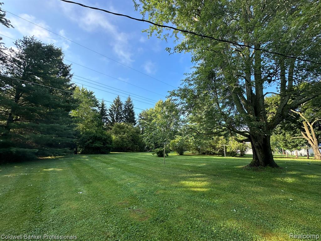 5883 Davison Road Lapeer, MI 48446 - Photo 15 of 21