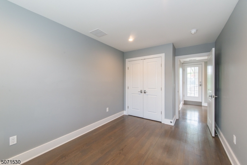 109 Springfield Avenue Summit, NJ 07901 - Photo 12 of 22