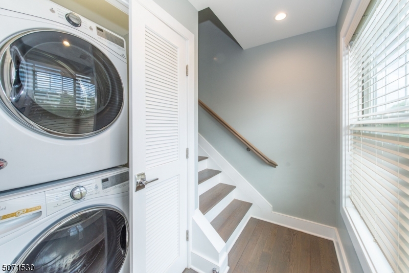 109 Springfield Avenue Summit, NJ 07901 - Photo 13 of 22