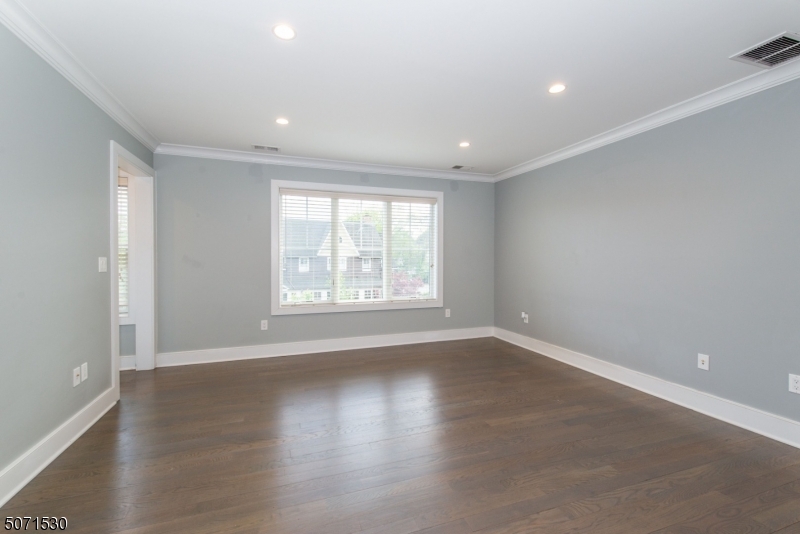 109 Springfield Avenue Summit, NJ 07901 - Photo 7 of 22