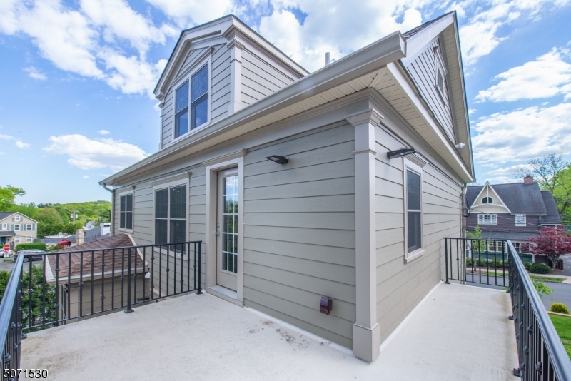 109 Springfield Avenue Summit, NJ 07901 - Photo 10 of 22