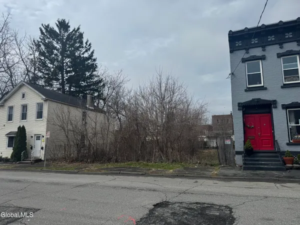 $49,000 | 1035-1037 6th Avenue, Troy, NY 12180