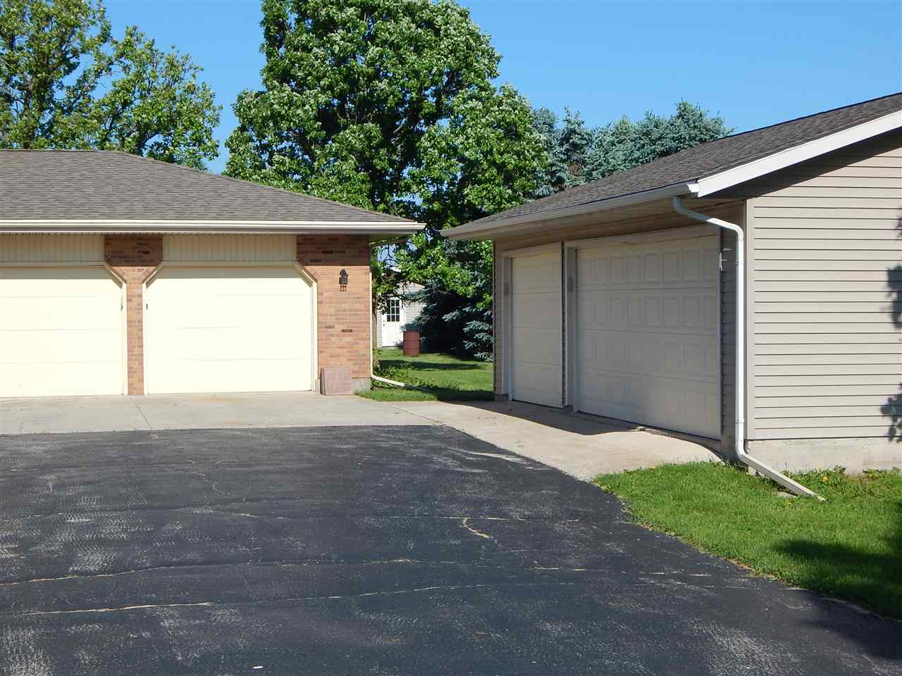 8250 Boone Mc Henry County Line Road Garden Prairie, IL 61038 - Photo 4 of 23 Gallery Image 4