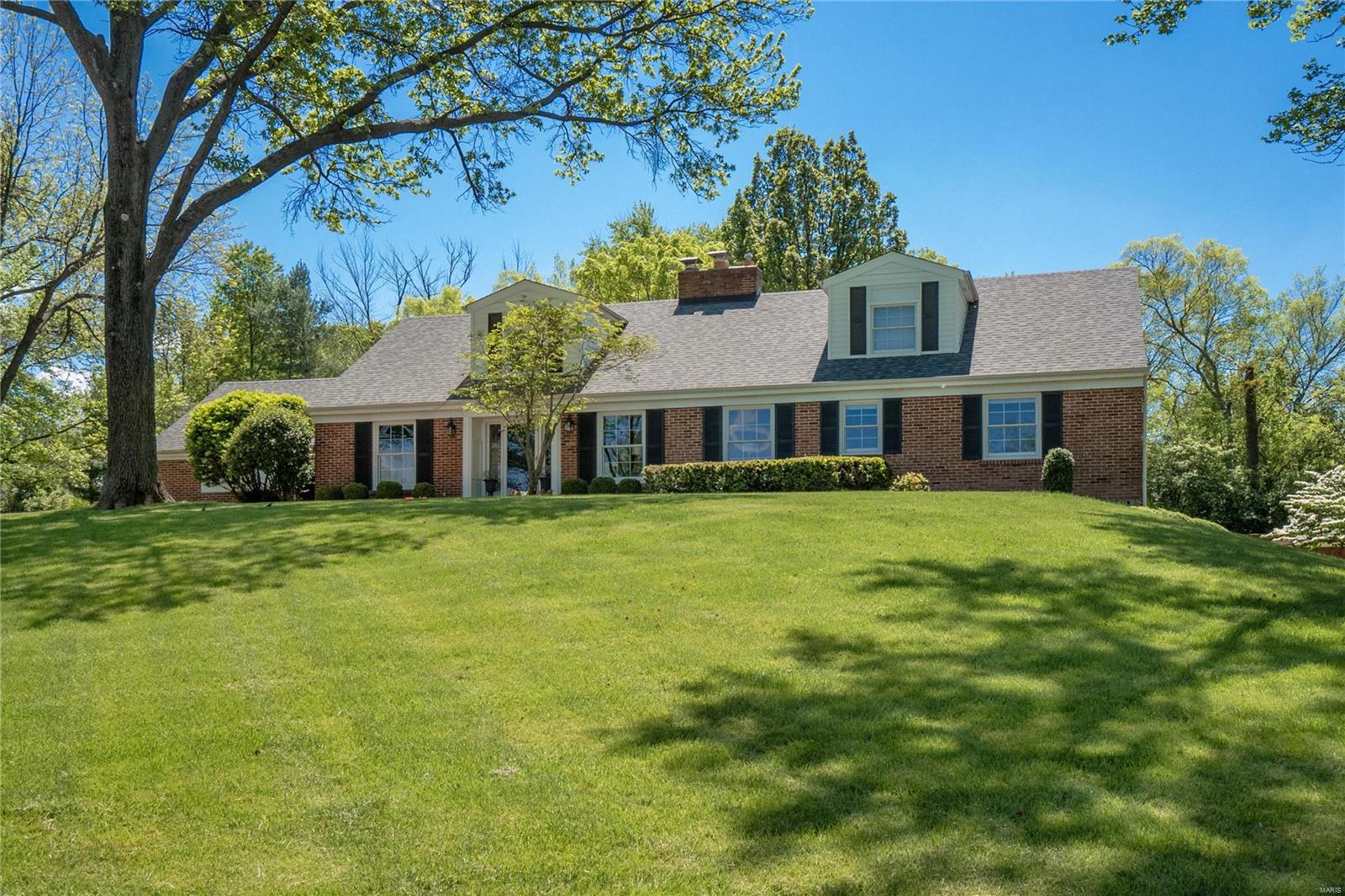 8 Williamsburg Road St. Louis, MO 63141 - Photo 20 of 73 Gallery Image 20