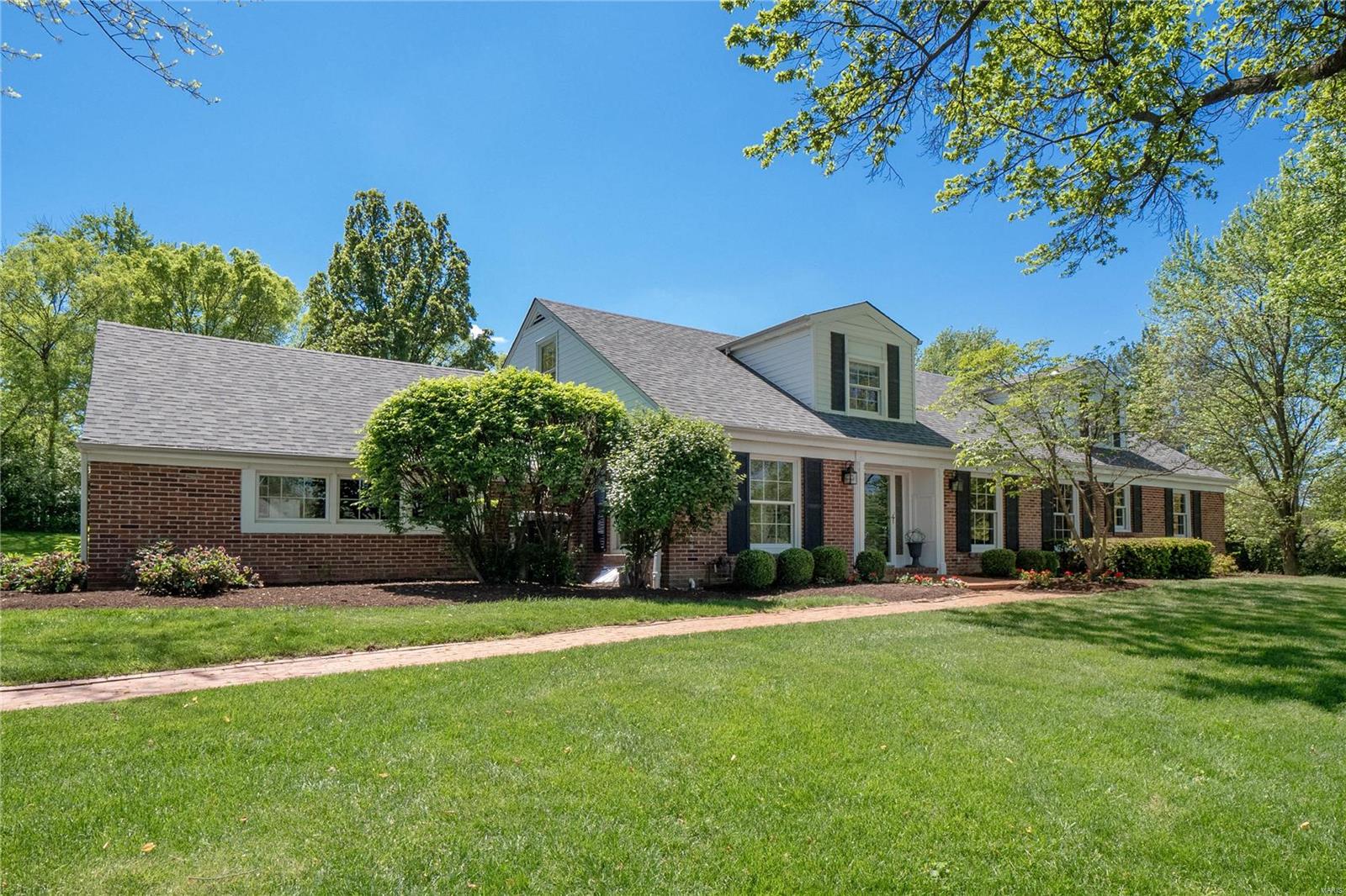 8 Williamsburg Road St. Louis, MO 63141 - Photo 23 of 73 Gallery Image 23