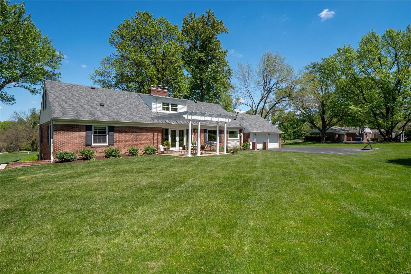 8 Williamsburg Road St. Louis, MO 63141 - Photo 27 of 73 Gallery Image 27