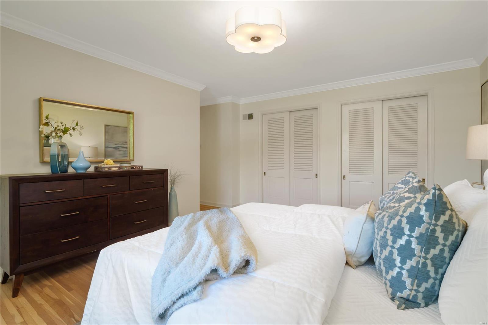 8 Williamsburg Road St. Louis, MO 63141 - Photo 44 of 73 Gallery Image 44
