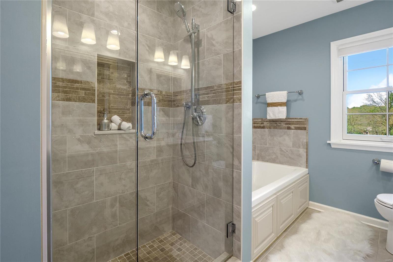 8 Williamsburg Road St. Louis, MO 63141 - Photo 48 of 73 Gallery Image 48