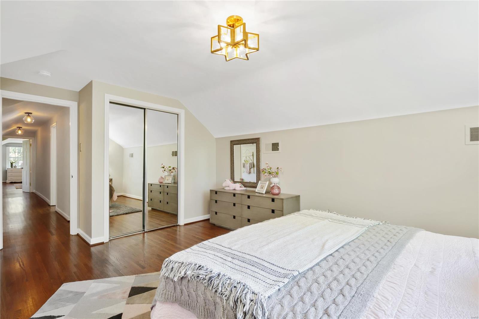 8 Williamsburg Road St. Louis, MO 63141 - Photo 52 of 73 Gallery Image 52