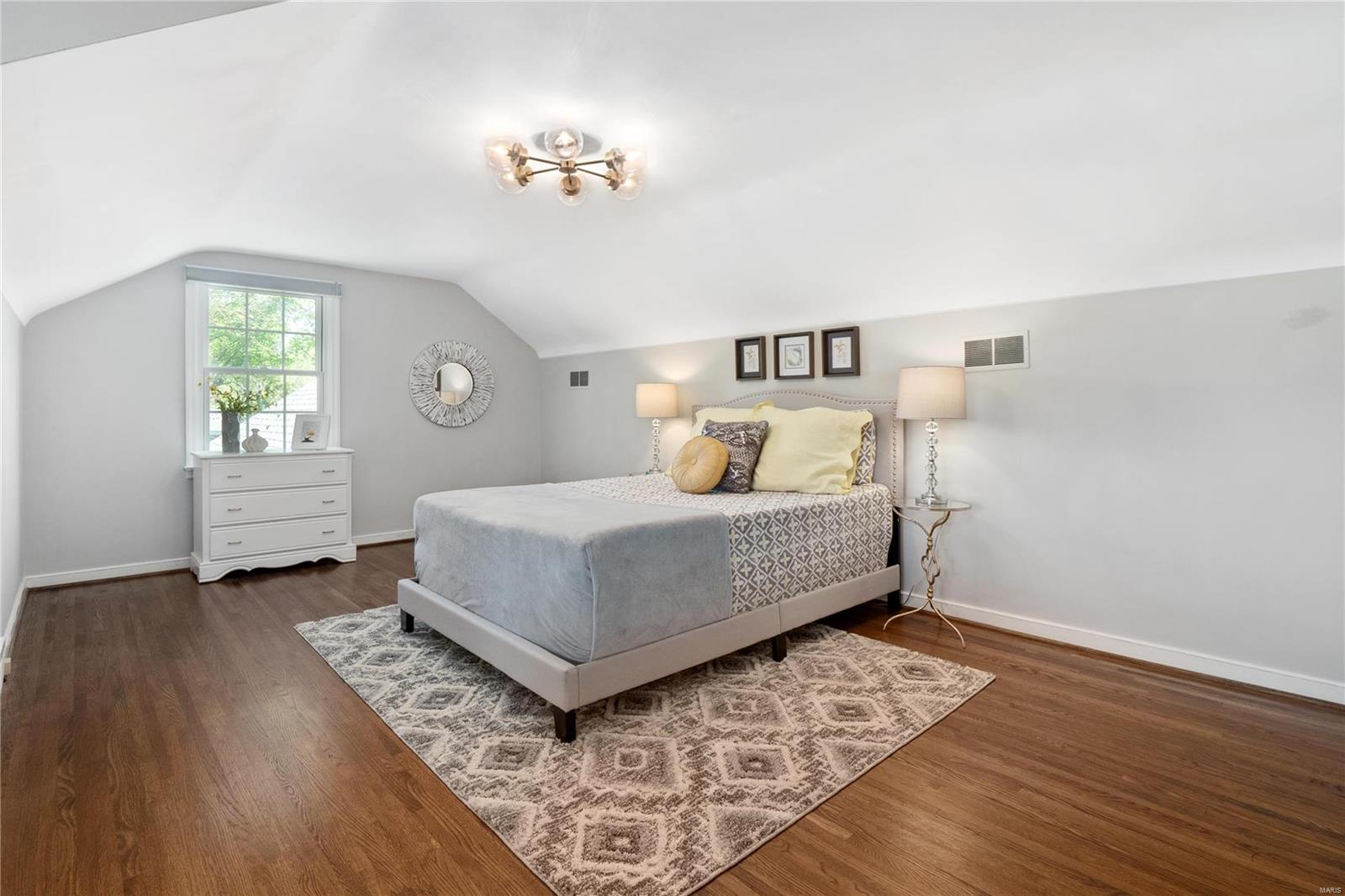 8 Williamsburg Road St. Louis, MO 63141 - Photo 55 of 73 Gallery Image 55