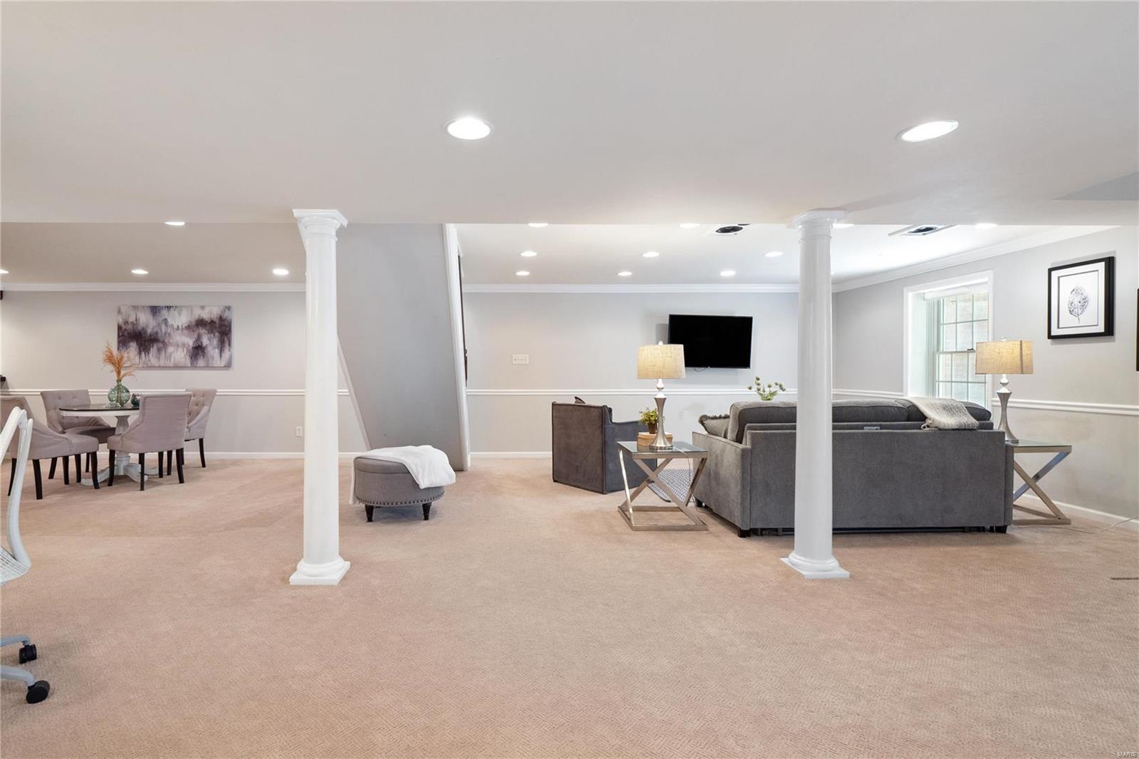 8 Williamsburg Road St. Louis, MO 63141 - Photo 67 of 73 Gallery Image 67