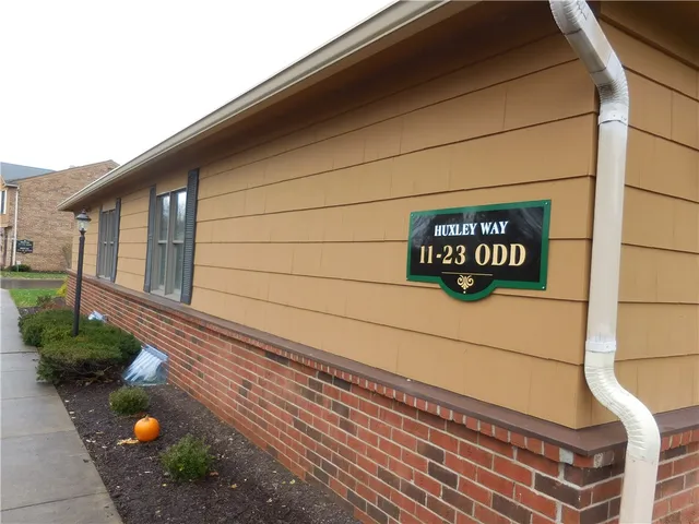 $350,000 | 11 Huxley Way, Perinton, NY 14450