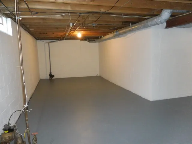 $350,000 | 11 Huxley Way, Perinton, NY 14450