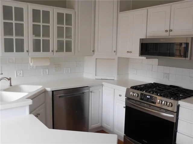 $350,000 | 11 Huxley Way, Perinton, NY 14450