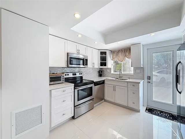 $389,900 | 1751 South Ocean Boulevard, Unit 107W, Pompano Beach, FL 33062