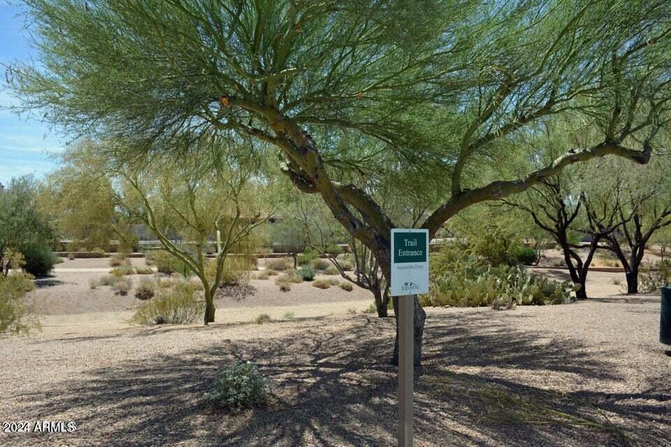 4522 East Jaeger Road Phoenix, AZ 85050 - Photo 27 of 28 Hiking trail access