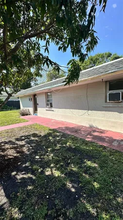 $2,100 | 715 Southwest 6th Street, Unit 2, Dania Beach, FL 33004