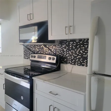 $2,100 | 715 Southwest 6th Street, Unit 2, Dania Beach, FL 33004