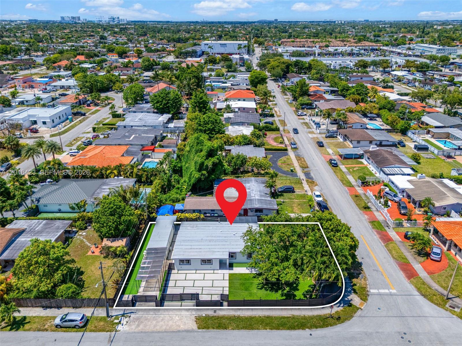 4170 Southwest 99th Avenue Miami, FL 33165 - Photo 2 of 27