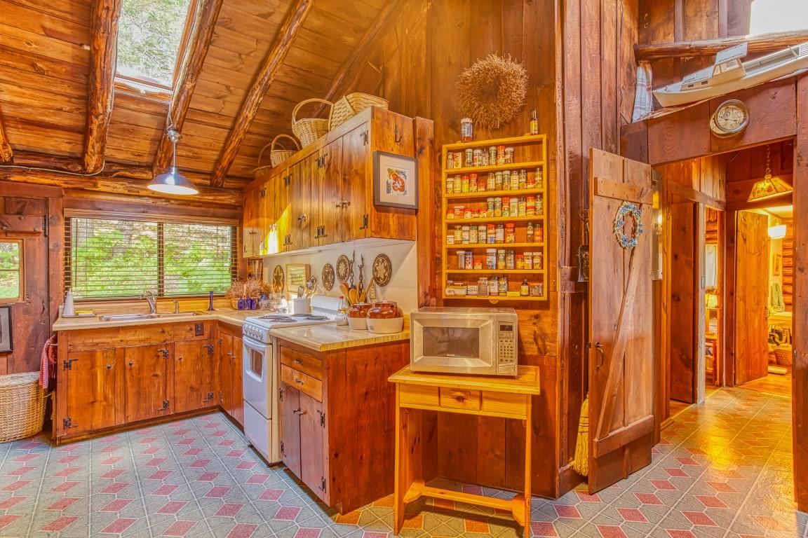 39 Crooked Pine Road Boothbay Harbor, ME 04538 - Photo 19 of 38 18